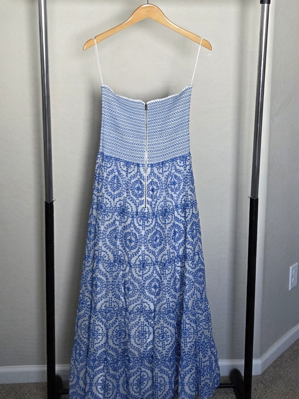 Alice + Olivia Maxi Dress Size 8 - Picture 2 of 8